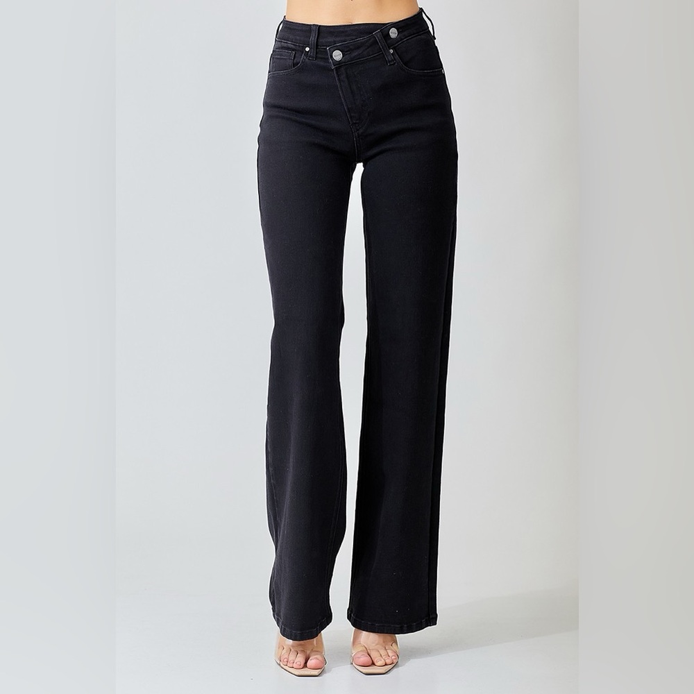 High-Rise Black Wide-Leg Jeans for Women - Picture 4 of 6